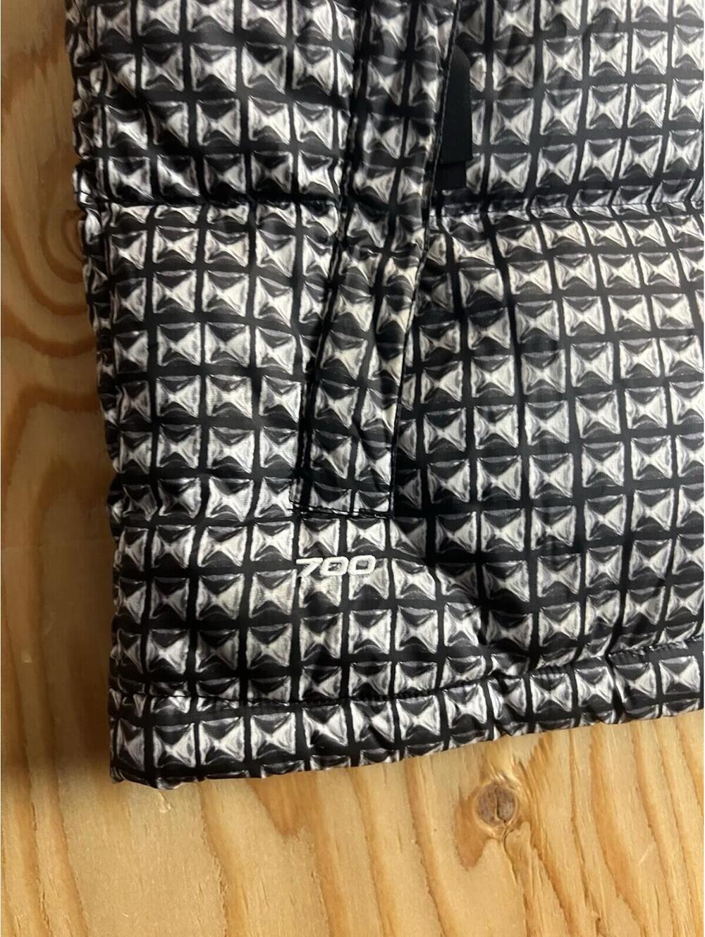 Supreme x The North Face Studded Nuptse Vest Mens M Black Puffer Hoody Jacket - Picture 4 of 15